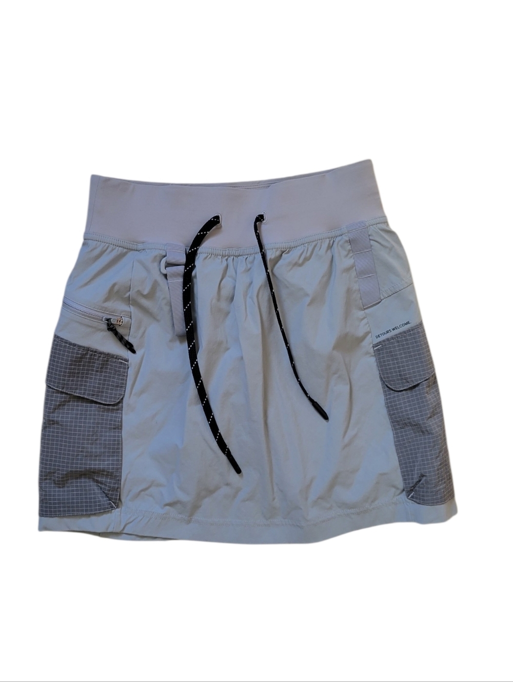 LULULEMON Multi Pocket Cargo High Rise Skirt Size 4
